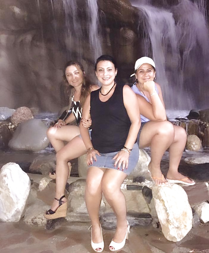 Free Turkish Mom Hatice photos