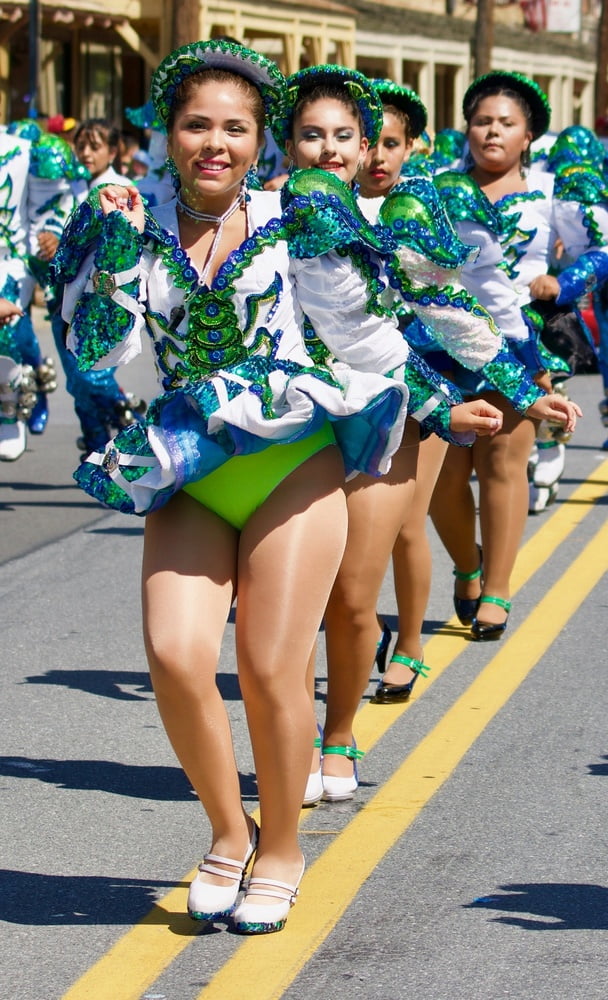 Latino Parade Dancers in Pantyhose - Heavy Legs - 21 Photos 