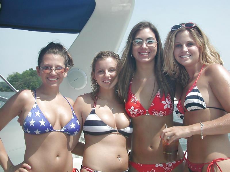 Free YOUNG BEACH GIRLS2 photos