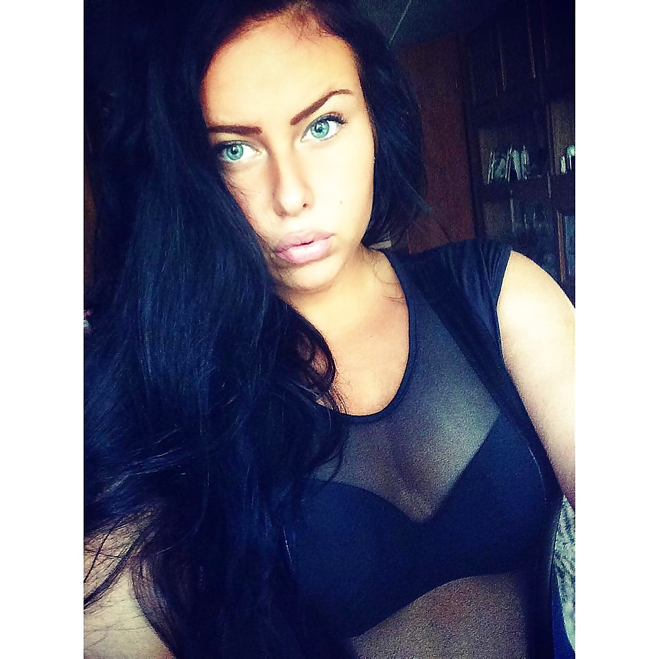 Free turkish guzeli tanga bikini photos