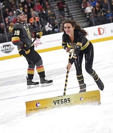 382px x 450px - NHL Ice Girls - 34 Pics | xHamster
