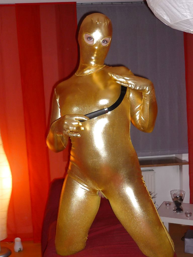 Free new golden zentai photos