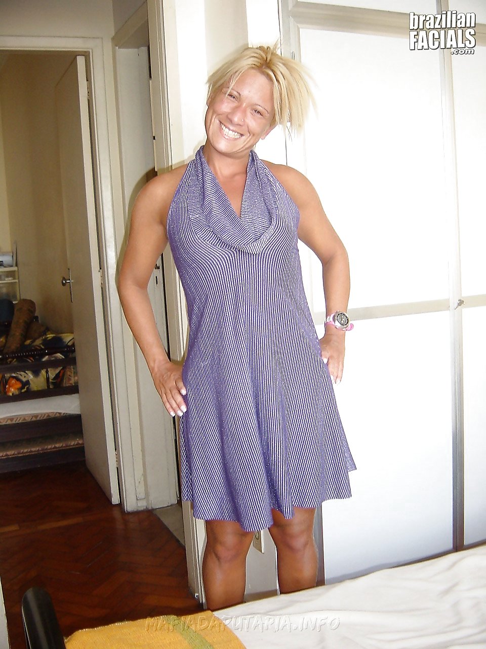 Free Vivi big clits photos