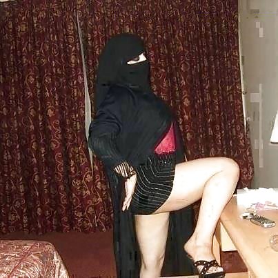 Free Absolutely Hot And sexy Arabic Girls III photos