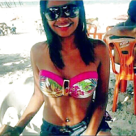 Free latinas joven babes cleavage big tits photos