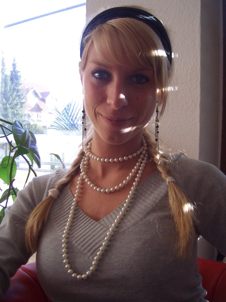 Geile Deutsch Fickschlampe photo #325233981