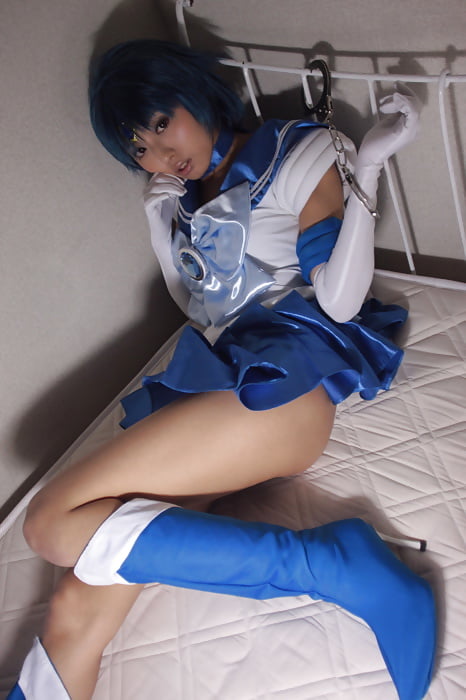 Sexy Sailor Mercury Cosplay 46 Pics