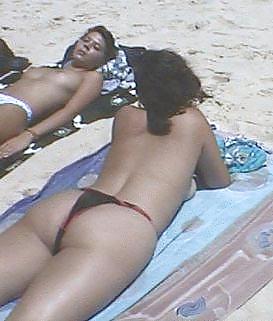 Free Topless Girls! photos