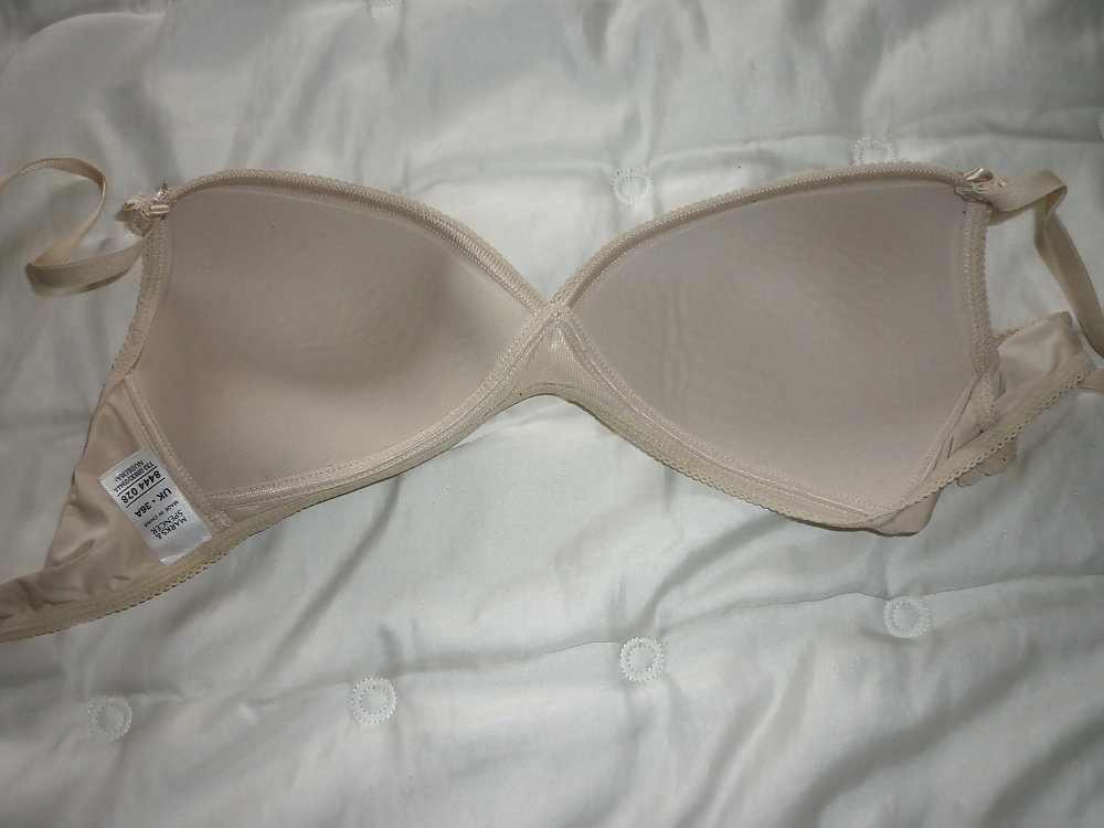 Free My wife's bra photos