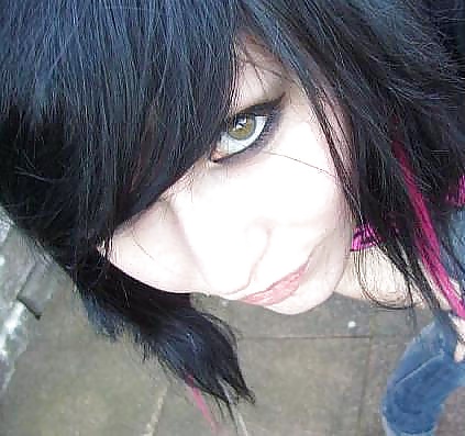 Free emo sluts (18+) photos