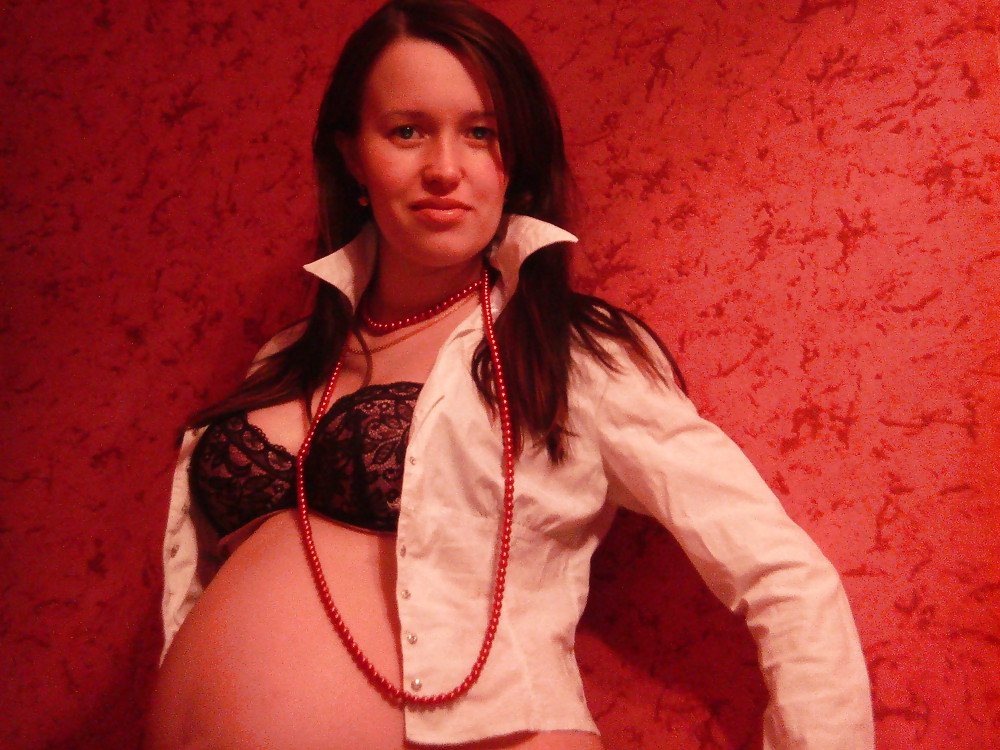 Free SLUT THROUGH THE YEARS 3: EX GF AMATEUR PREGNANT (WheelSex) photos