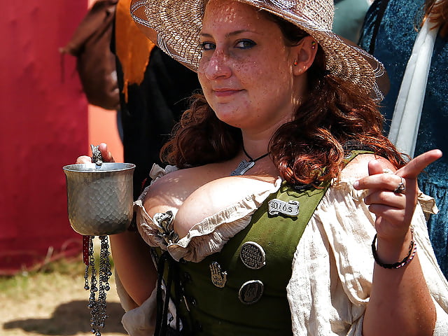 Renaissance Fair Ren Cleavage Boobs 37 Pics Xhamster