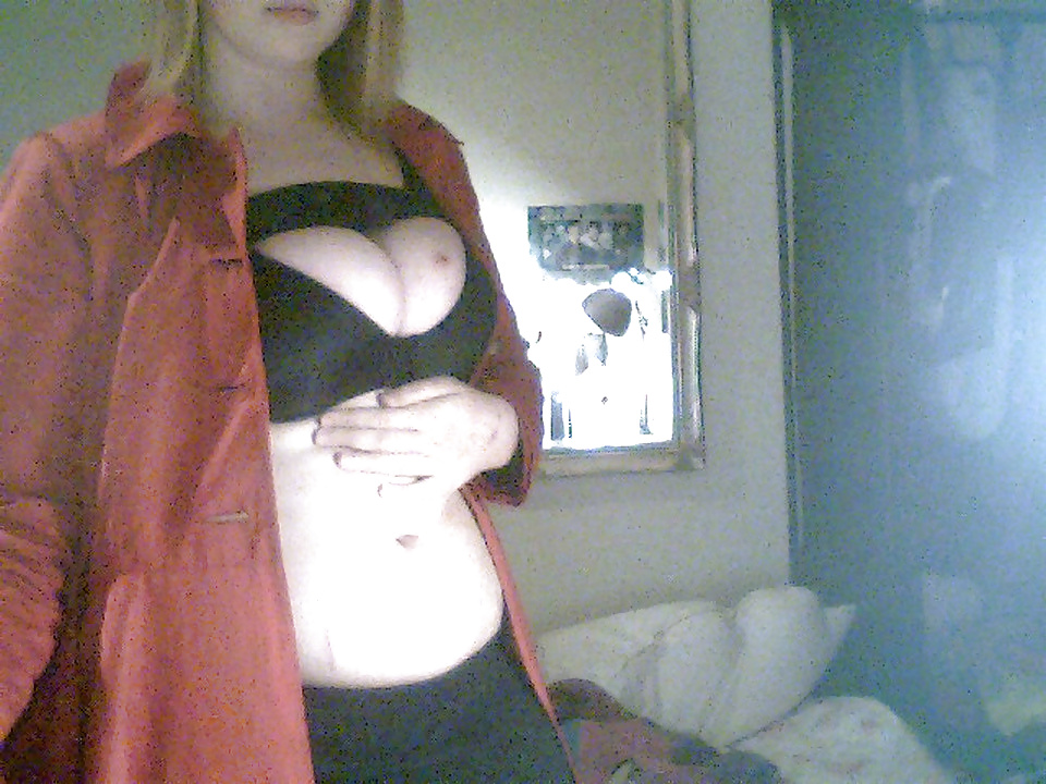 Free Busty blonde Chubby Teen photos