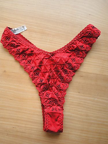 Free Panties from a friend - red photos