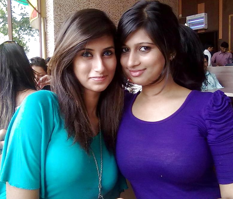 Free desi indian stunning hot cute babes: non nude photos