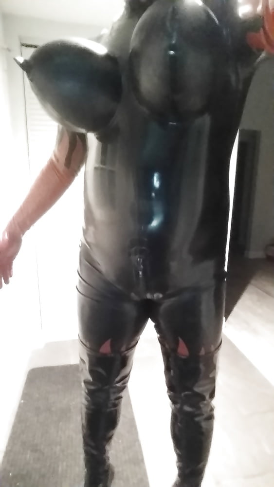 Latex catsuit without zip