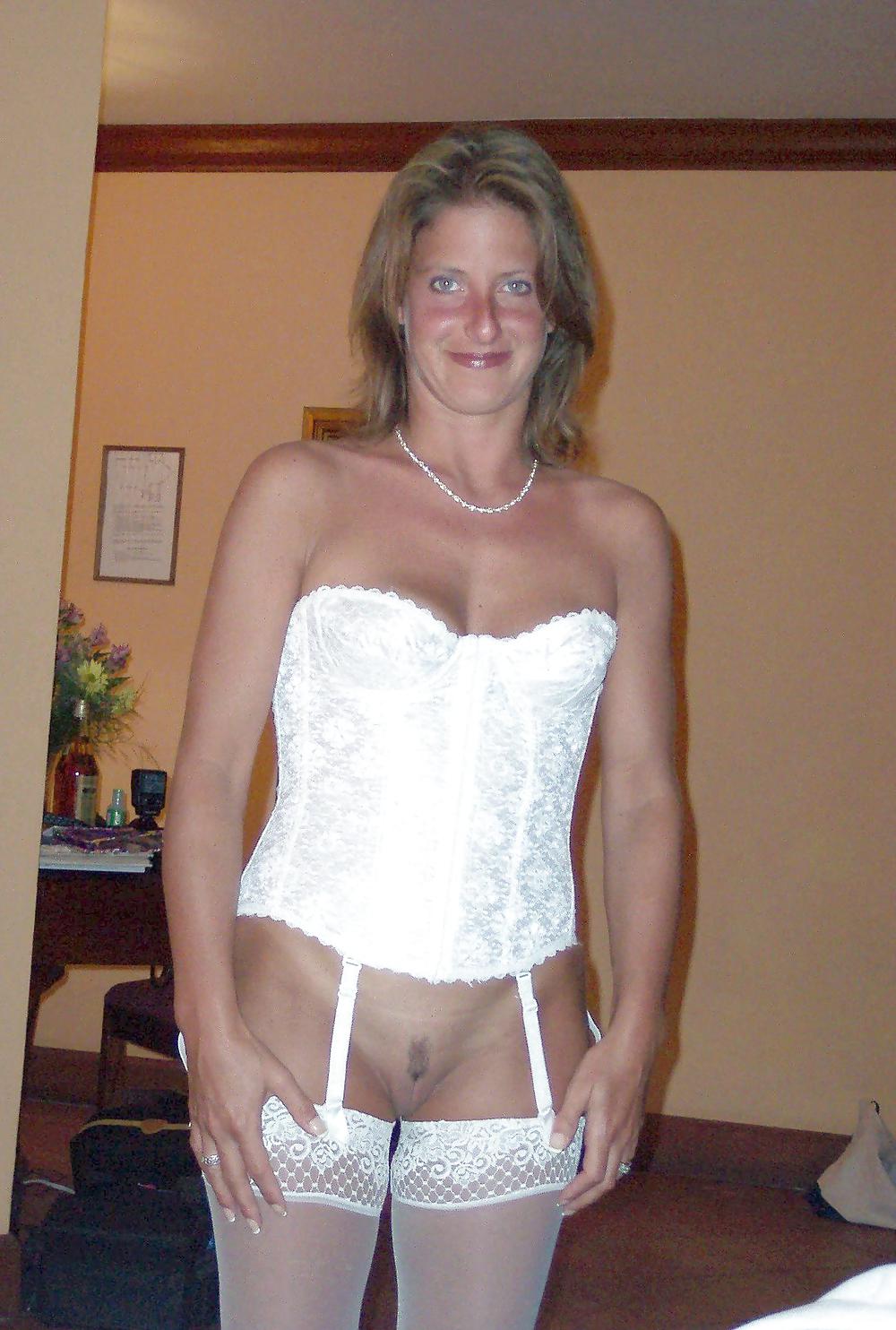 Free HORNY MILFS 42 photos