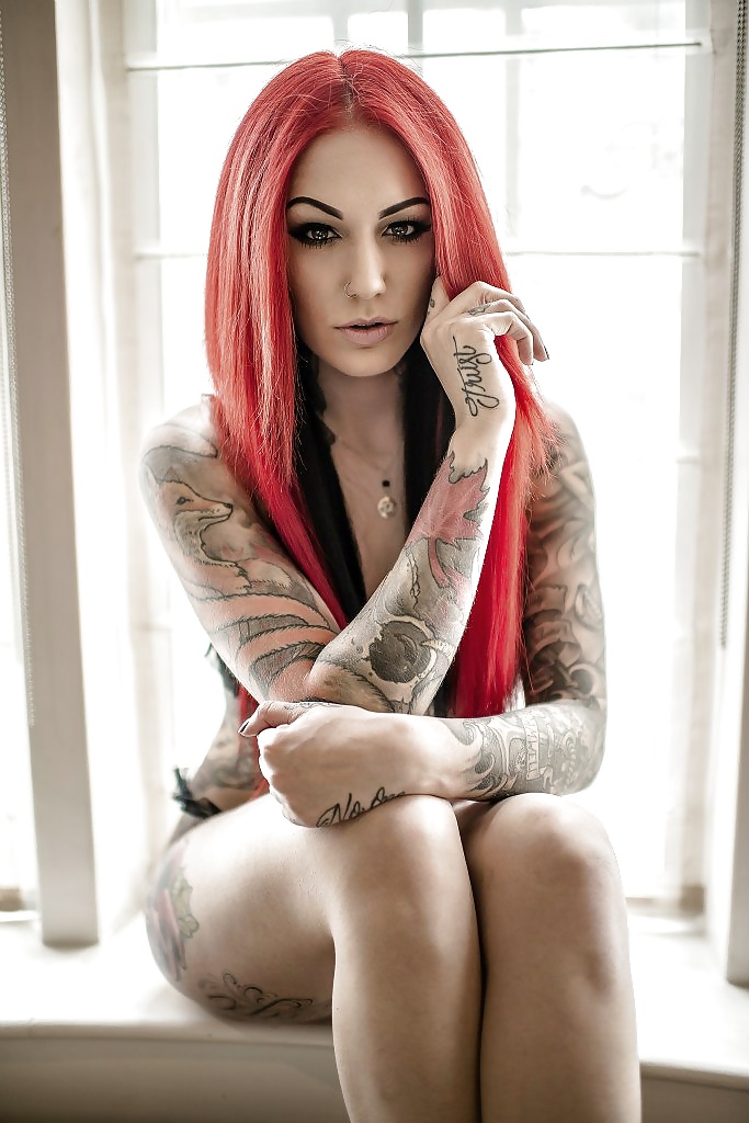 Free Beautiful Girls with tattoos photos