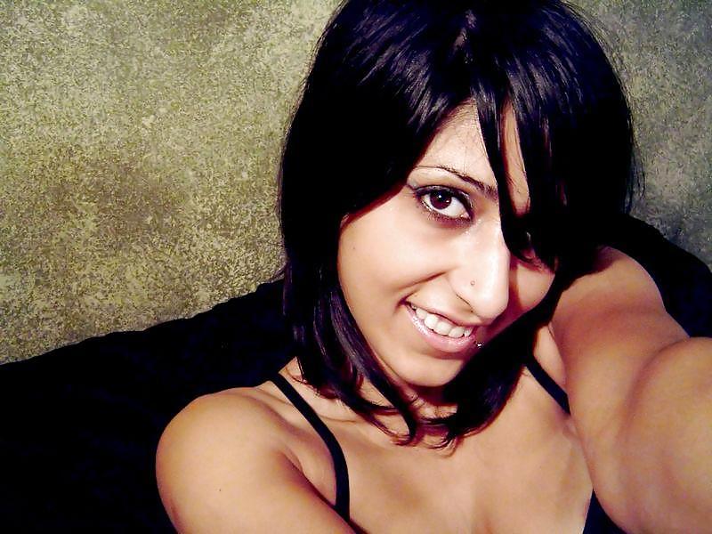 Free Indian lingerie model photos