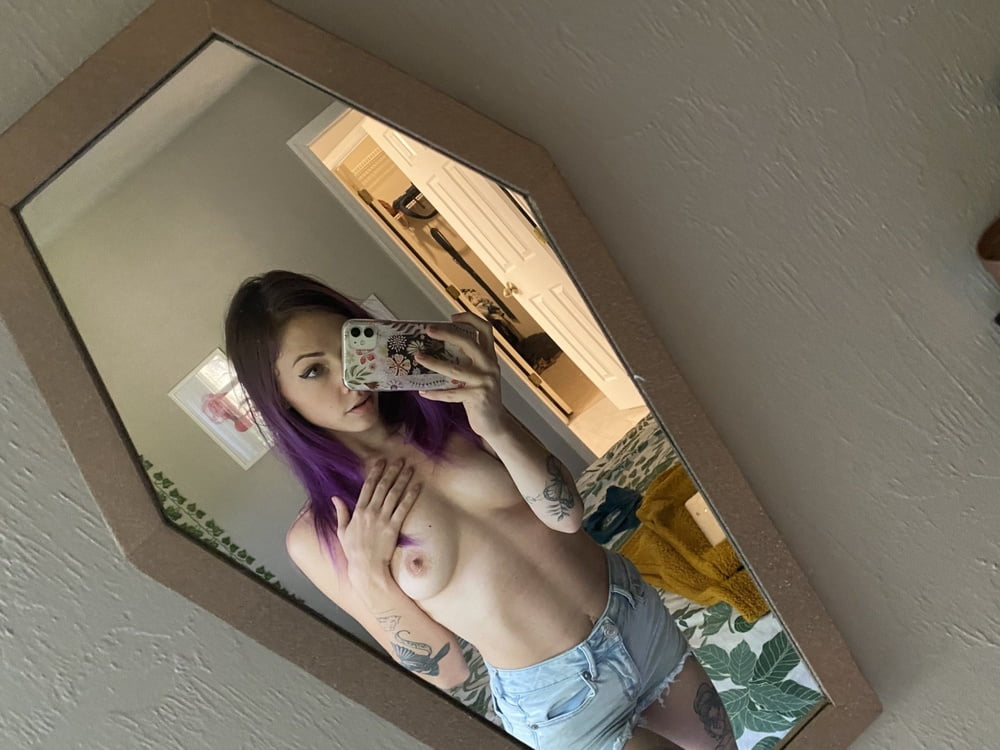 Purple Haired Slut Lauren - 41 Photos 