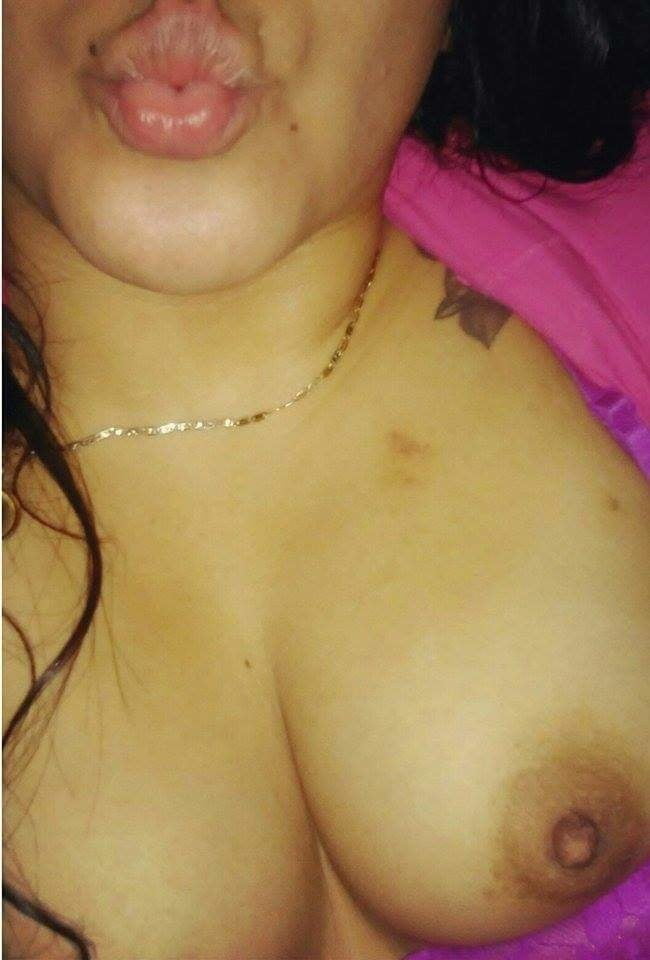 Free Huge Ass Big Tits Latina Wife Shows Sweet Pussy photos