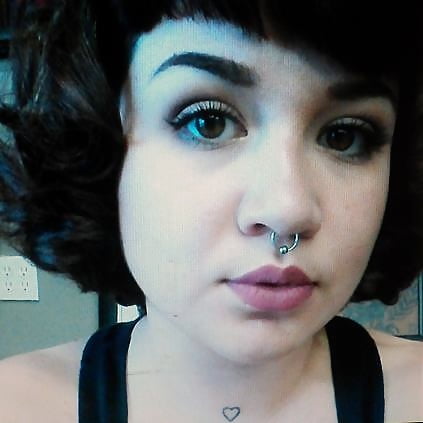 Free Stupid slut Hannah photos