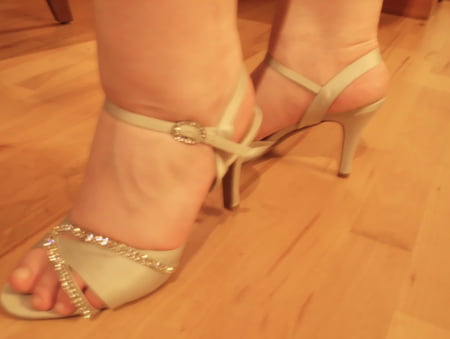 sandaletten mit steinchen         