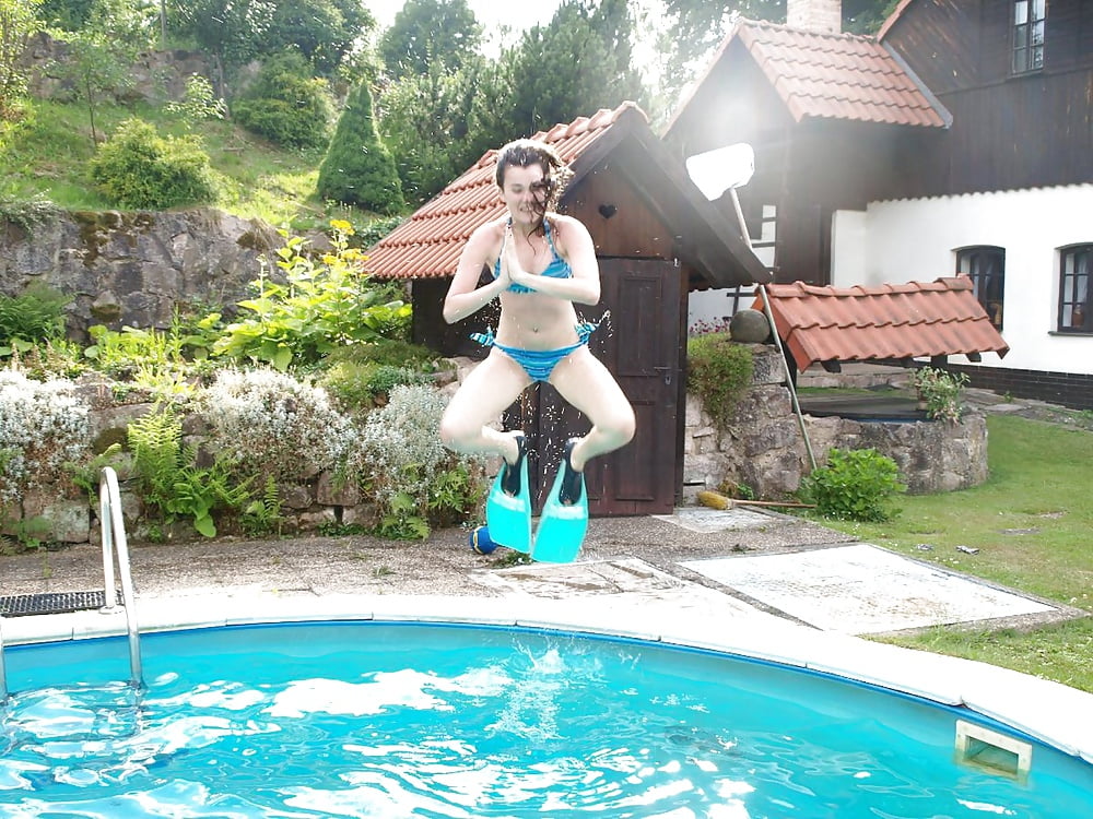 Free JE PEUX PAS : J'AI PISCINE ! 2 photos