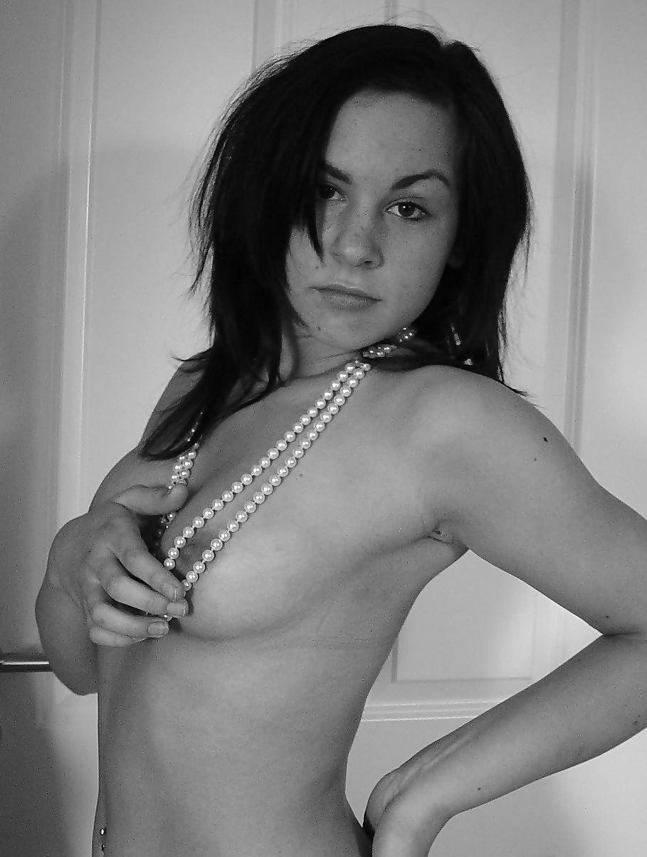 Free Erotic Pearls - Session 2 photos