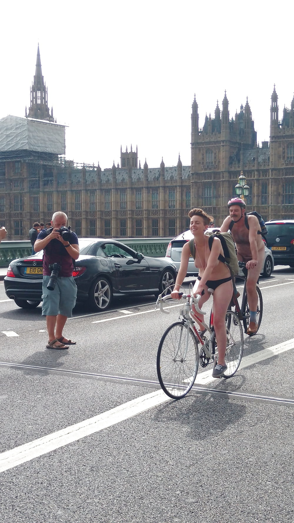 Free Public Sluts 2 (1001) photos