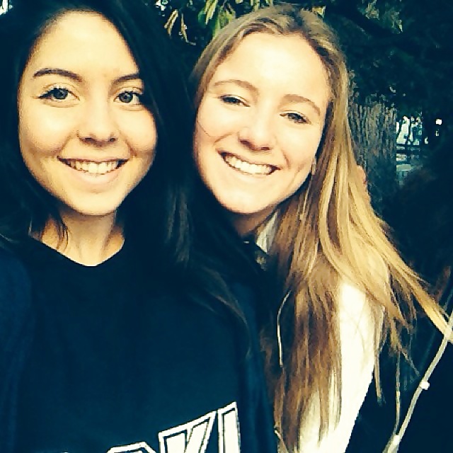 Free Chloe & Her Friends photos