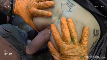 dirty sarah bitch got her forehead tattooed         