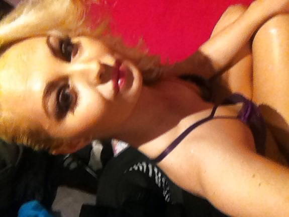 Free Little Bitch photos