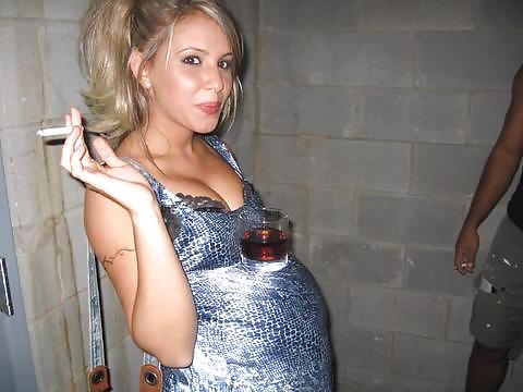 Free Pregnant  Smoking 2 photos