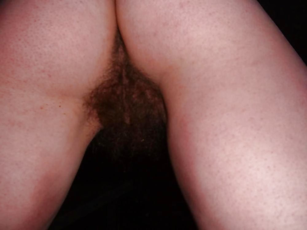 Free AMATEURS - Lick my hairy Pussy photos