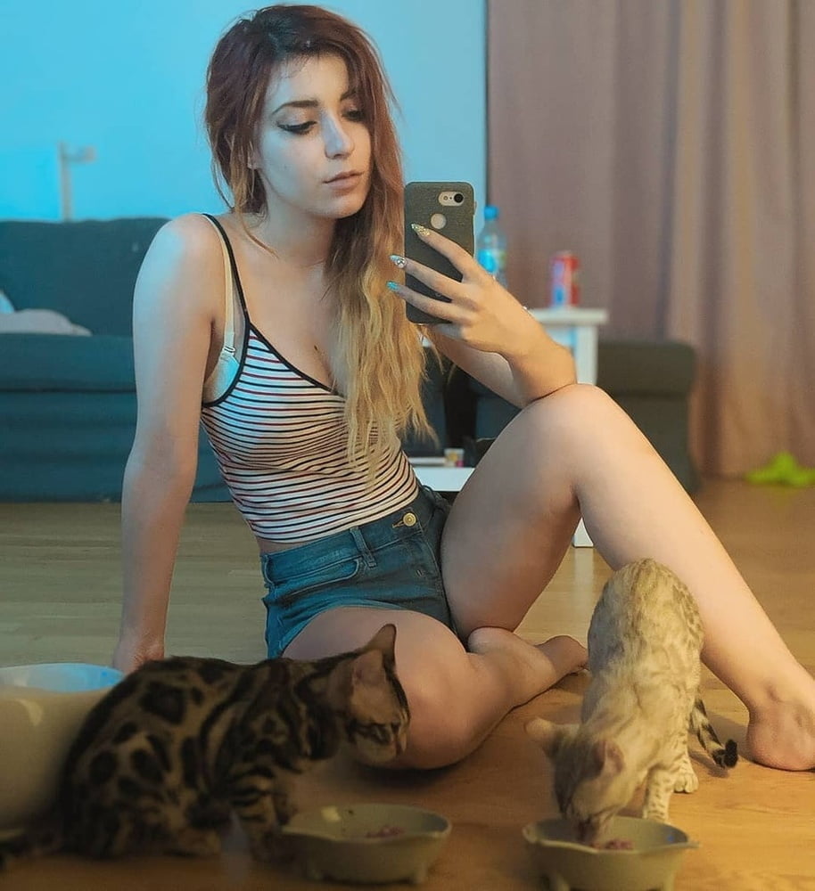 Annitheduck Sexy