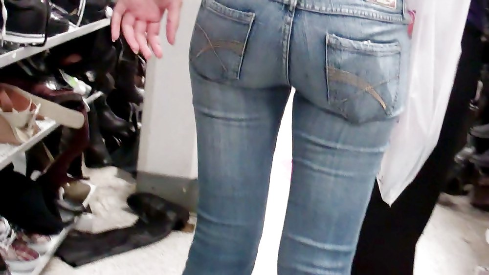 Free Her tight butt & ass in blue jeans photos