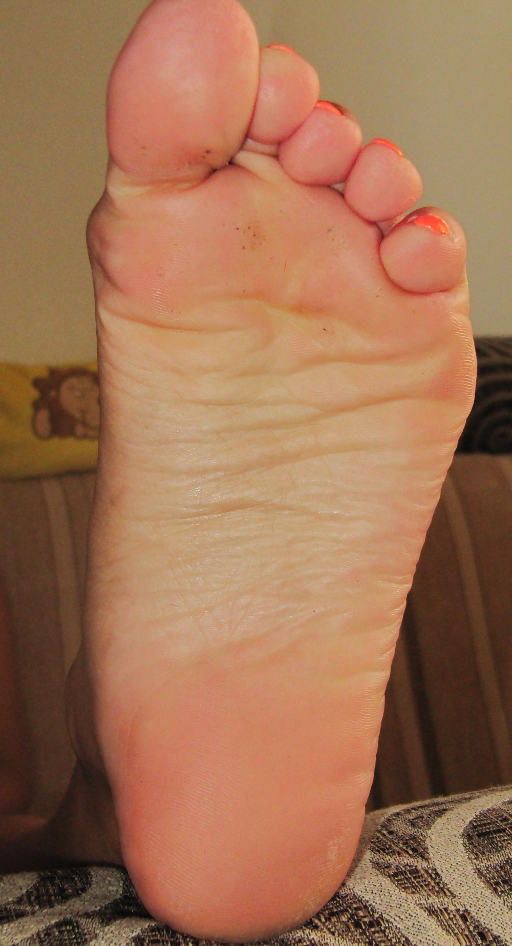 Free Sexy toes and soles waiting for cum photos