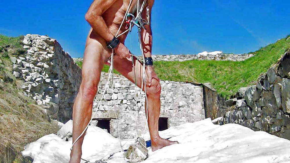 Webcam outdoor bdsm crunchboy
