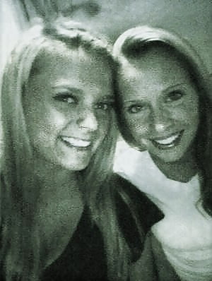 Free 2 young sluts photos