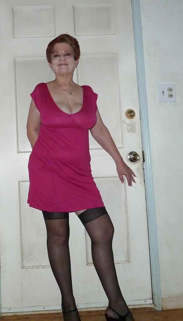 Free Awesome exhibitionist granny (1) photos