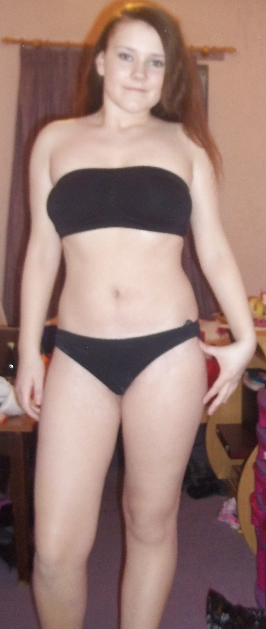 Free Hot 19 yeard old babe photos