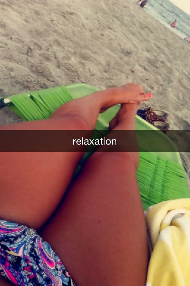 Free panties, legs, and ass photos