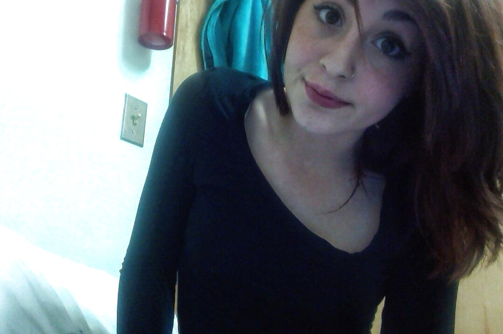 Free Mica Hopkins photos