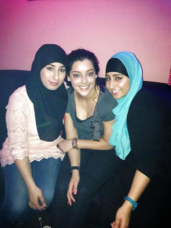 Free Only Anal For Hijab Whores photos