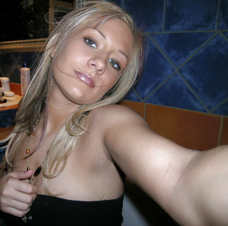 Free BLONDE BUSTY AMATEUR...SO BEAUTIFUL & SEXY photos