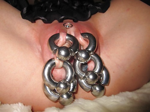 Free pierced pussy II photos