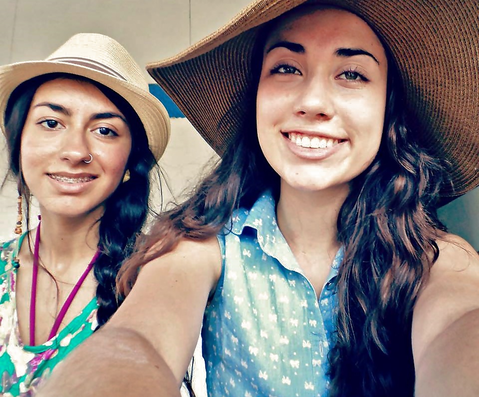 Free Latina petite Alina Ramirez photos