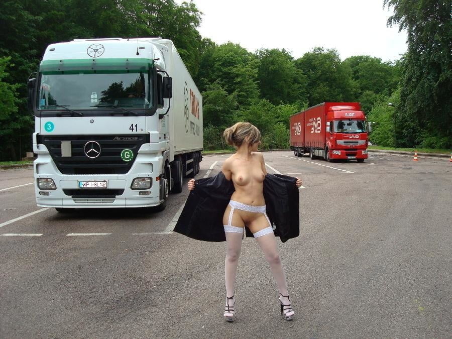 Truckerbabes - 47 Photos 