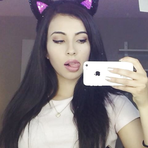 Free Arab beauty 56 - Cum on her photos